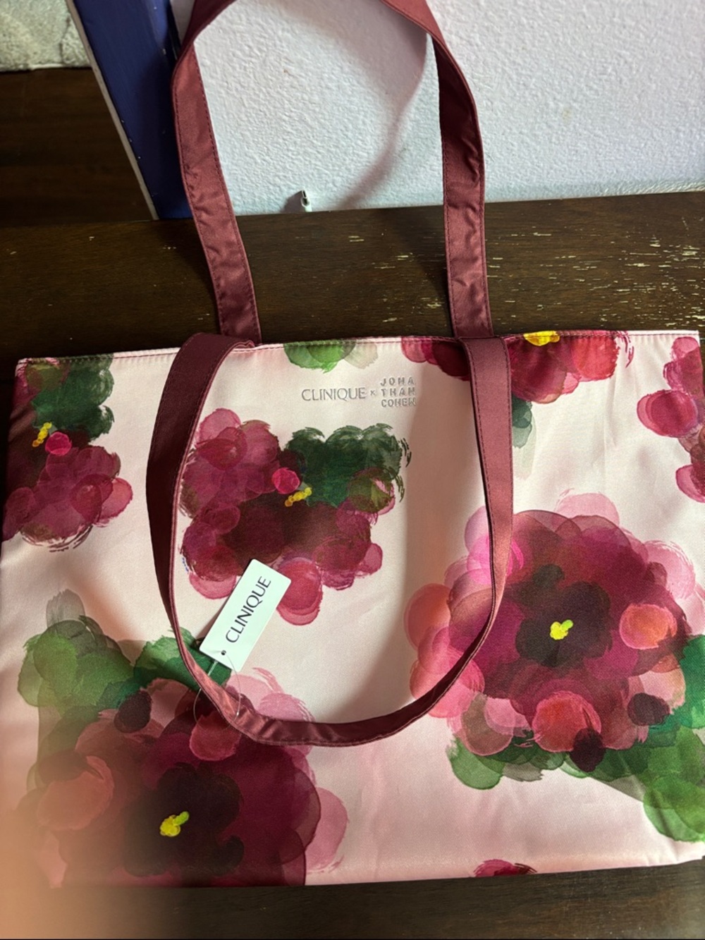 Clinique x Jona Than Cohen Pink Floral Tote and MakeupPouch Set NWT - Picture 3 of 6